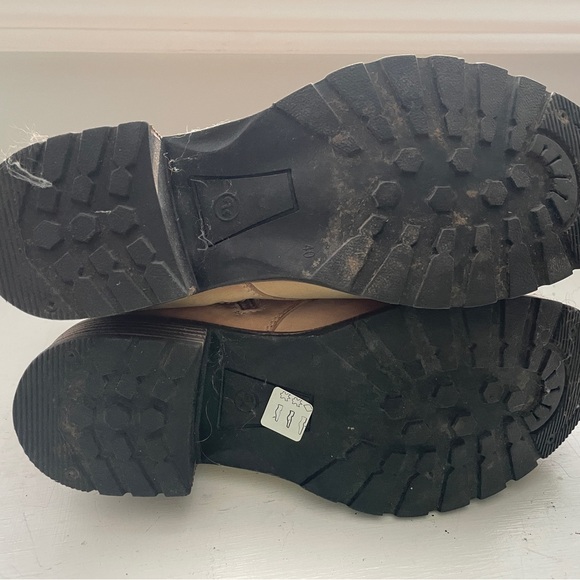 Size 40 Tan lace up boots with side zipper - Picture 6 of 7